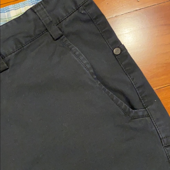 CROSS branded  Black shorts  size large. - Picture 5 of 9